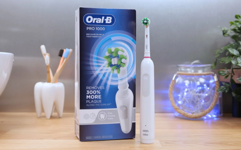 Oral-B Pro 1000 Rechargeable Electric Toothbrush