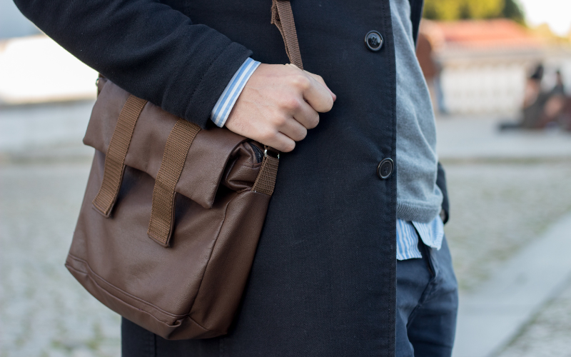 Choosing the Right Material for Your Messenger Bag