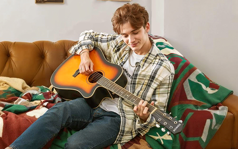 Donner Acoustic Guitar