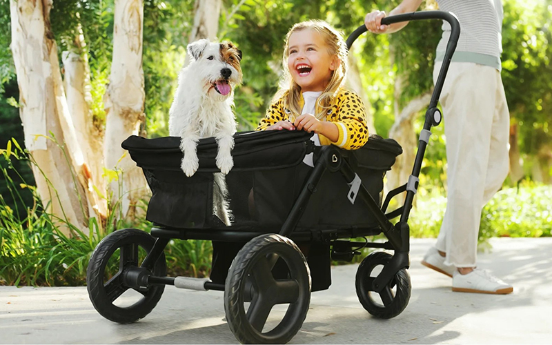 Munchkin Breeze Lightweight Folding Stroller Wagon