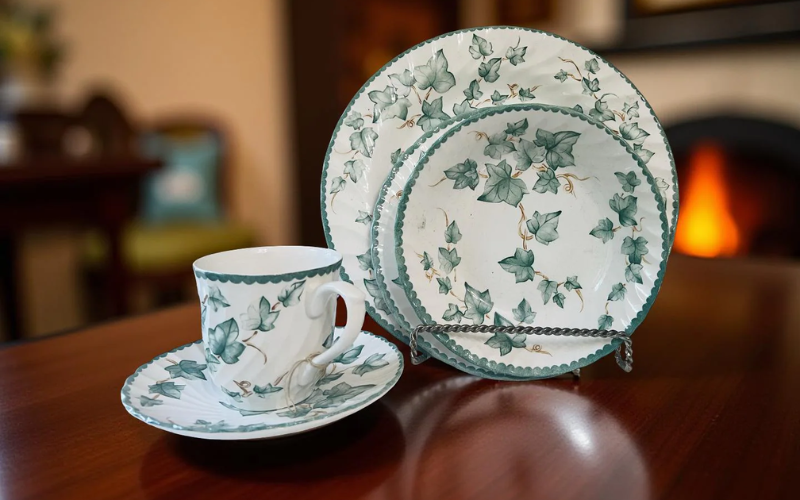 Dinnerware Sets
